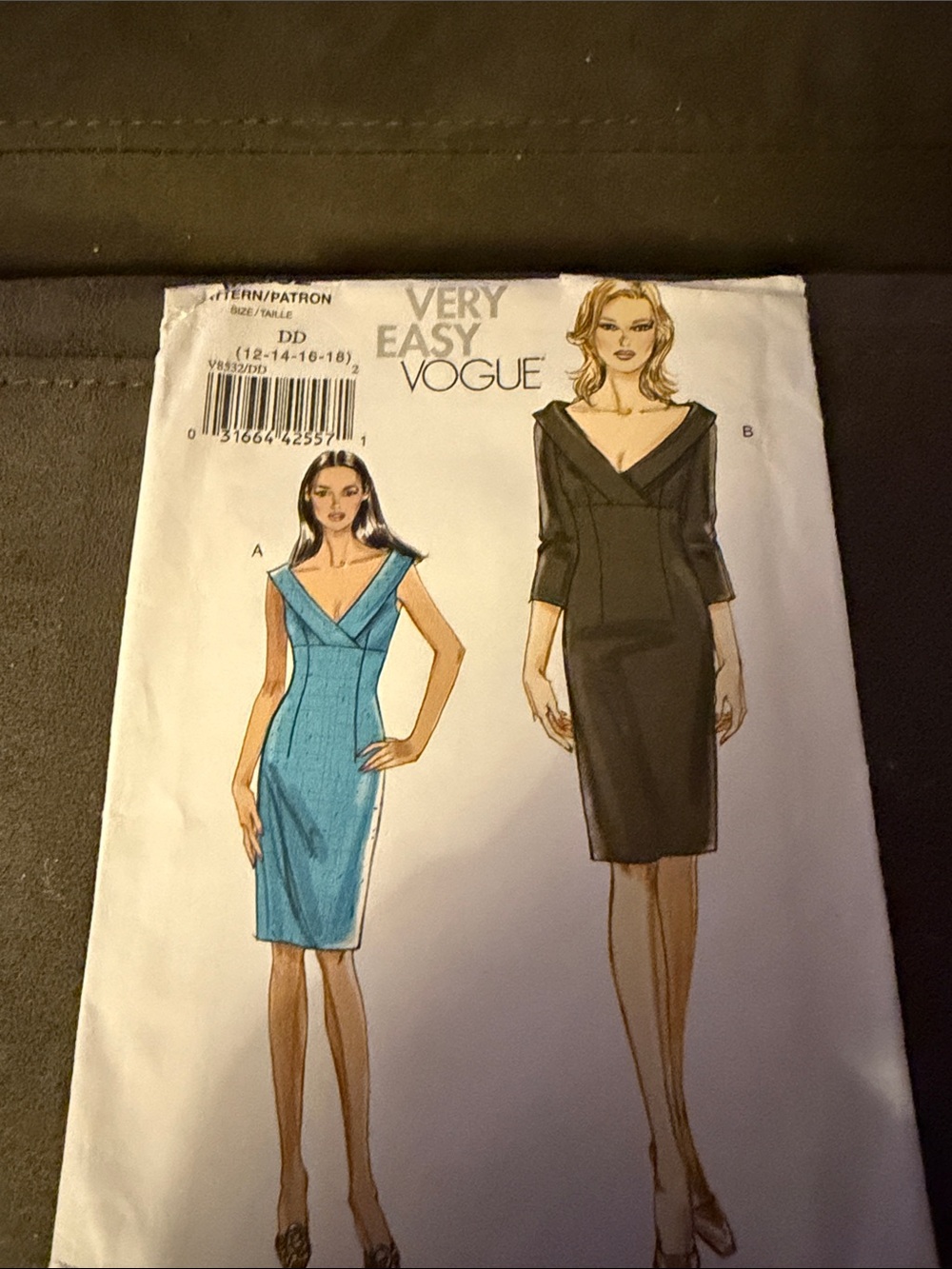 Vogue Very Easy Women's Sheath Dress Pattern - Teal and Black